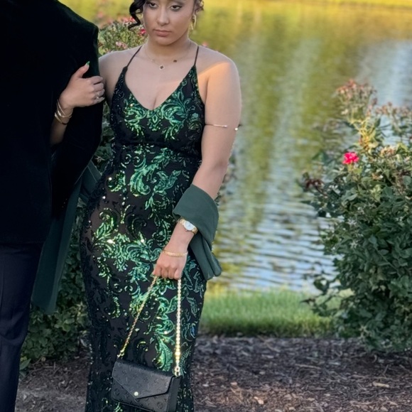 Windsor Green and Black Lace Prom Dress - Picture 1 of 5